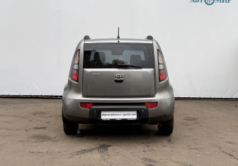Подержанный автомобиль Kia Soul 2011 года (6 фото)