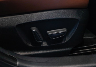 Подержанный автомобиль Toyota Camry Sedan 2022 года (8 фото)