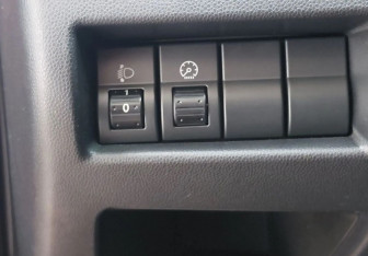 Подержанный автомобиль Mazda 3 Hatchback 2007 года (16 фото)
