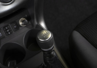 Подержанный автомобиль Toyota RAV4 2011 года (17 фото)