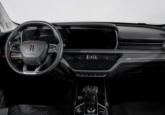 Подержанный автомобиль Hongqi HS5 2024 года (12 фото)