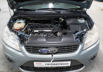 Подержанный автомобиль Ford Focus Sedan 2009 года (9 фото)
