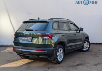 Подержанный автомобиль Skoda Karoq 2021 года (5 фото)
