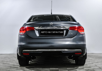 Подержанный автомобиль Citroen C4 Sedan 2016 года (4 фото)