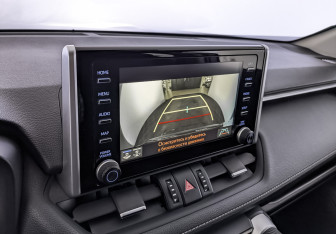 Подержанный автомобиль Toyota RAV4 2020 года (27 фото)