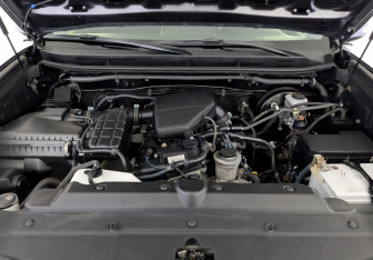 Подержанный автомобиль Toyota Land Cruiser Prado 2016 года (9 фото)