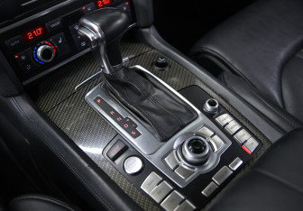 Подержанный автомобиль Audi Q7 2011 года (15 фото)
