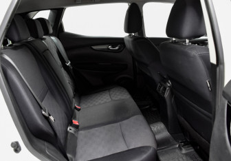 Подержанный автомобиль Nissan Qashqai 2016 года (10 фото)