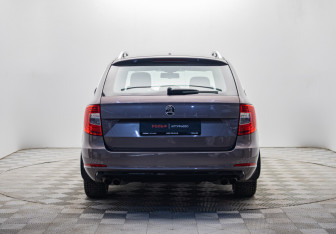 Подержанный автомобиль Skoda Superb Wagon 2014 года (4 фото)