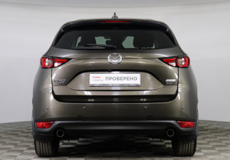 Подержанный автомобиль Mazda CX-5 2018 года (6 фото)