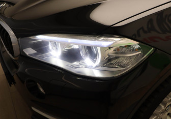 Подержанный автомобиль BMW X5 2016 года (27 фото)