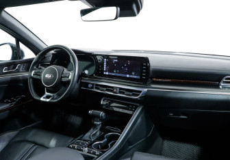 Подержанный автомобиль Kia K5 2021 года (5 фото)