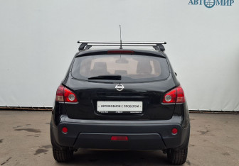 Подержанный автомобиль Nissan Qashqai 2008 года (6 фото)