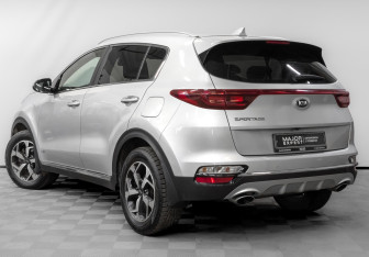 Подержанный автомобиль Kia Sportage 2018 года (7 фото)