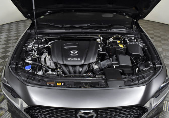 Подержанный автомобиль Mazda 3 Sedan 2019 года (8 фото)