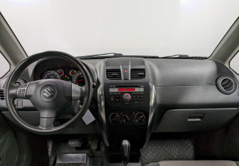 Подержанный автомобиль Suzuki SX4 Hatchback 2012 года (22 фото)