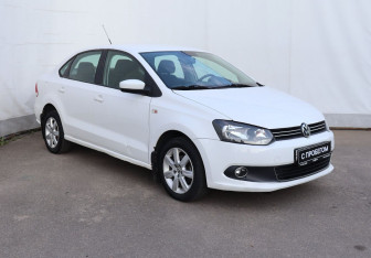 Подержанный автомобиль Volkswagen Polo Sedan 2012 года (3 фото)