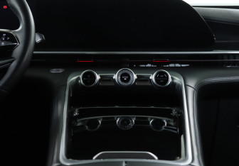 Подержанный автомобиль Exeed RX 2023 года (14 фото)