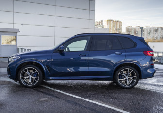 Подержанный автомобиль BMW X5 2019 года (9 фото)