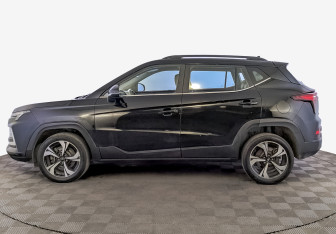 Подержанный автомобиль Москвич 3 2023 года (8 фото)