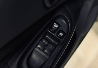 Подержанный автомобиль Nissan Almera Sedan 2005 года (12 фото)