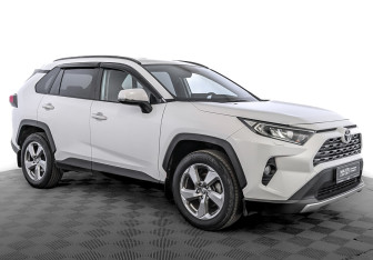 Подержанный автомобиль Toyota RAV4 2019 года (3 фото)