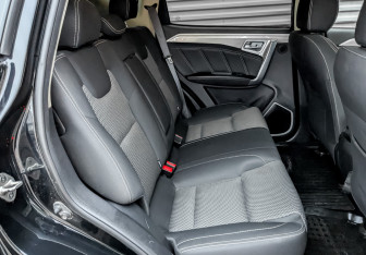 Подержанный автомобиль Geely Emgrand X7 2019 года (13 фото)