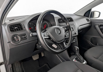 Подержанный автомобиль Volkswagen Polo Sedan 2019 года (16 фото)