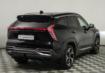 Подержанный автомобиль Geely Atlas 2024 года (5 фото)