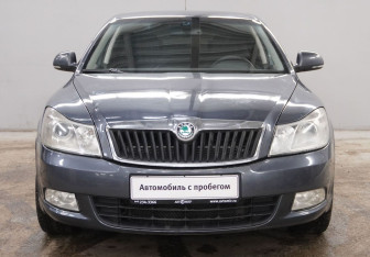 Подержанный автомобиль Skoda Octavia Liftback 2011 года (2 фото)