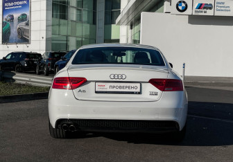 Подержанный автомобиль Audi A5 Coupe 2016 года (6 фото)