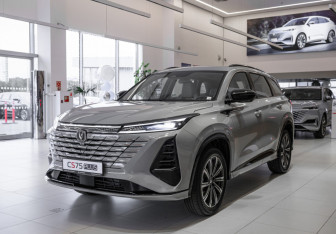 Новый Changan CS75PLUS 2025 (4 фото)