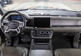 Подержанный автомобиль Land Rover Defender Suv 2021 года (14 фото)