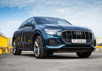 Подержанный автомобиль Audi Q8 2021 года (5 фото)