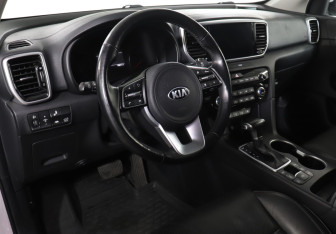 Подержанный автомобиль Kia Sportage 2021 года (13 фото)