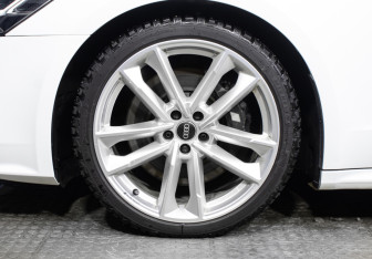 Подержанный автомобиль Audi A7 2018 года (28 фото)