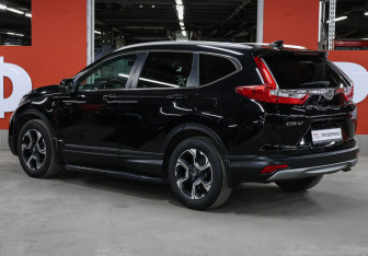 Подержанный автомобиль Honda CR-V 2017 года (7 фото)