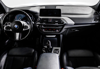 Подержанный автомобиль BMW X3 2019 года (11 фото)