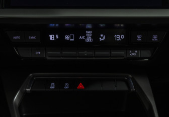 Подержанный автомобиль Audi A3 Sedan 2021 года (17 фото)