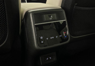 Подержанный автомобиль Exeed VX 2023 года (21 фото)