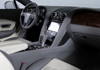 Подержанный автомобиль Bentley Continental GT Coupe 2012 года (9 фото)