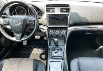 Подержанный автомобиль Mazda 6 Sedan 2010 года (12 фото)
