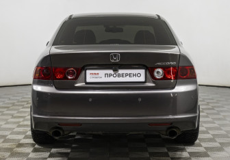 Подержанный автомобиль Honda Accord Sedan 2007 года (6 фото)