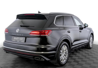 Подержанный автомобиль Volkswagen Touareg 2018 года (5 фото)