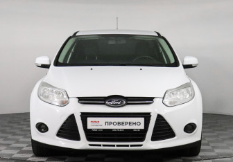Подержанный автомобиль Ford Focus Sedan 2012 года (2 фото)