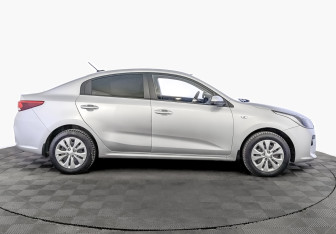 Подержанный автомобиль Kia Rio Sedan 2017 года (4 фото)