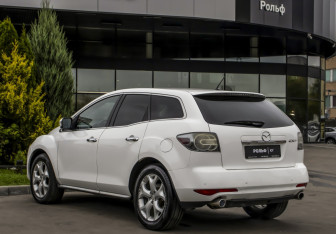 Подержанный автомобиль Mazda CX-7 2011 года (7 фото)