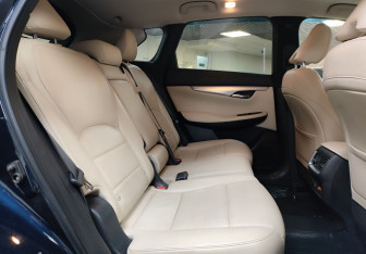 Подержанный автомобиль Infiniti QX50 2018 года (14 фото)