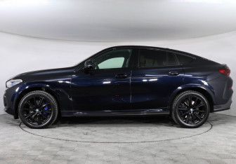 Подержанный автомобиль BMW X6 2019 года (5 фото)