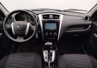 Подержанный автомобиль Datsun mi-DO 2015 года (9 фото)